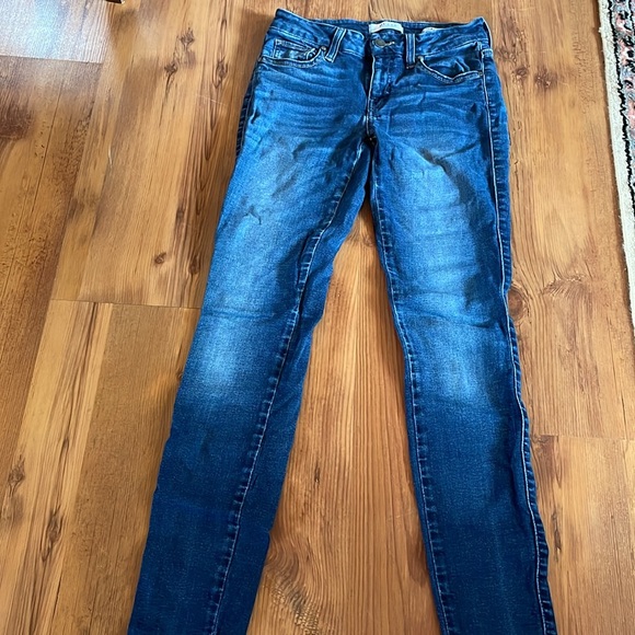 Guess Power Curvy Mid Rise Skinny Jeans Size 26 - Picture 6 of 7